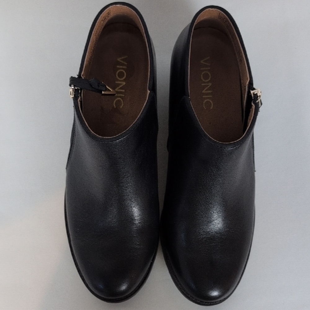 Vionic Jolene Heeled Ankle Boot - Picture 8 of 10